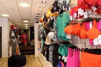 De-Lingerie-Boetiek.jpg De-Lingerie-Boetiek.jpg